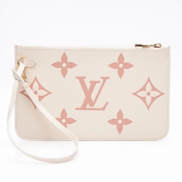 Authentic Louis  Vuitton Wristlet - Picture 2 of 16